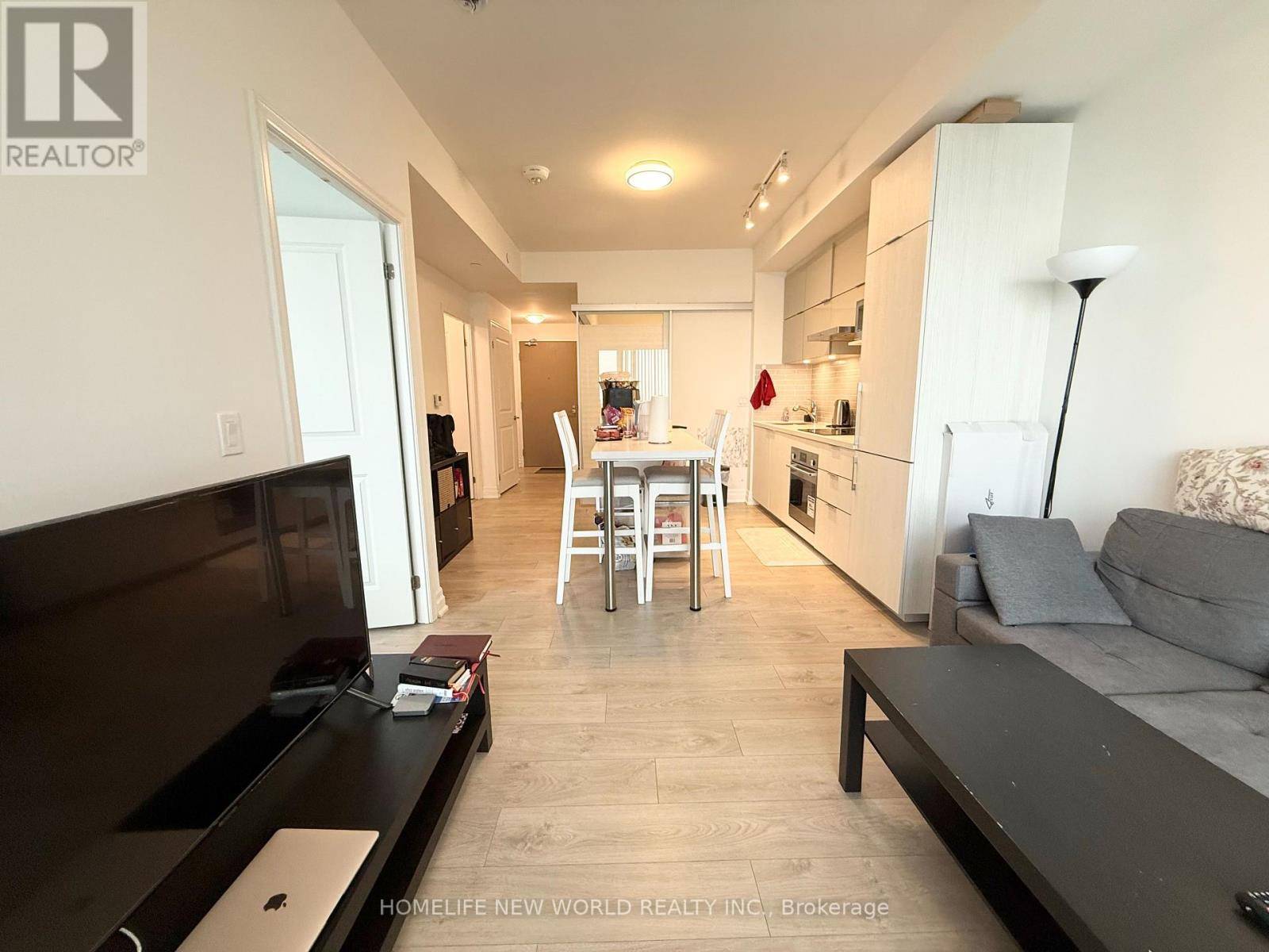 Markham (unionville), ON L6G0G8,8 Rouge Valley DR West #803B