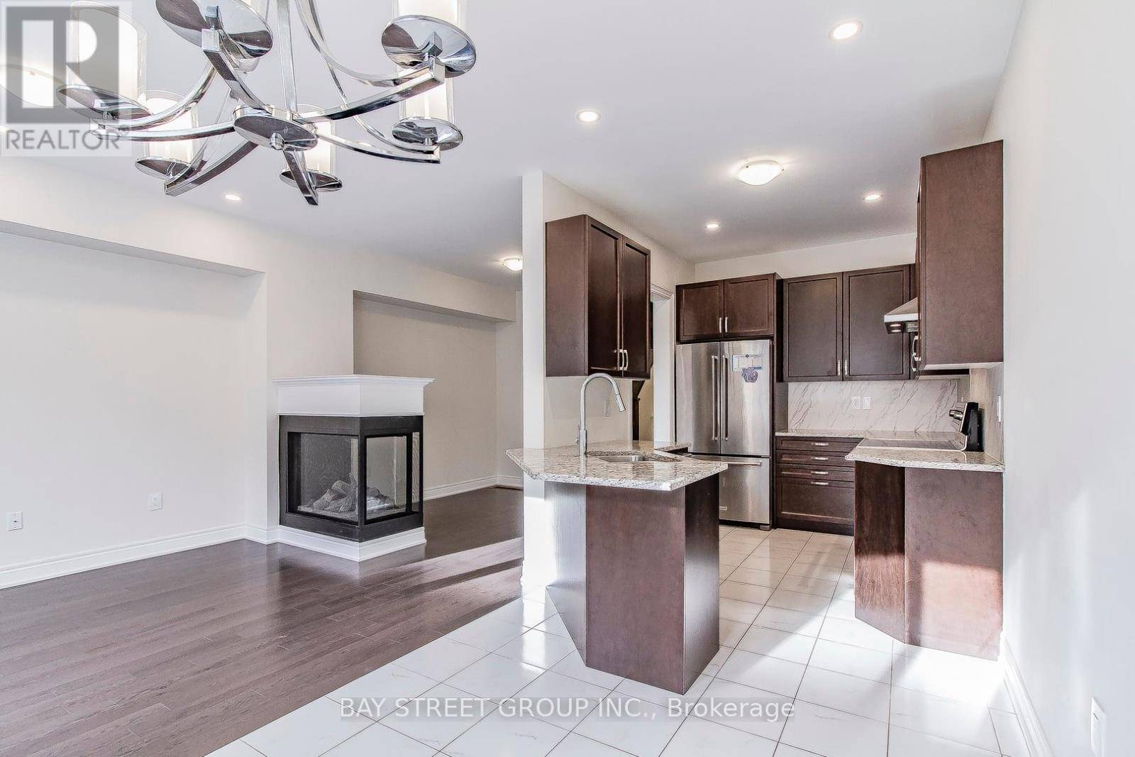 Richmond Hill (oak Ridges), ON L4E1G8,53 DRIZZEL CRESCENT