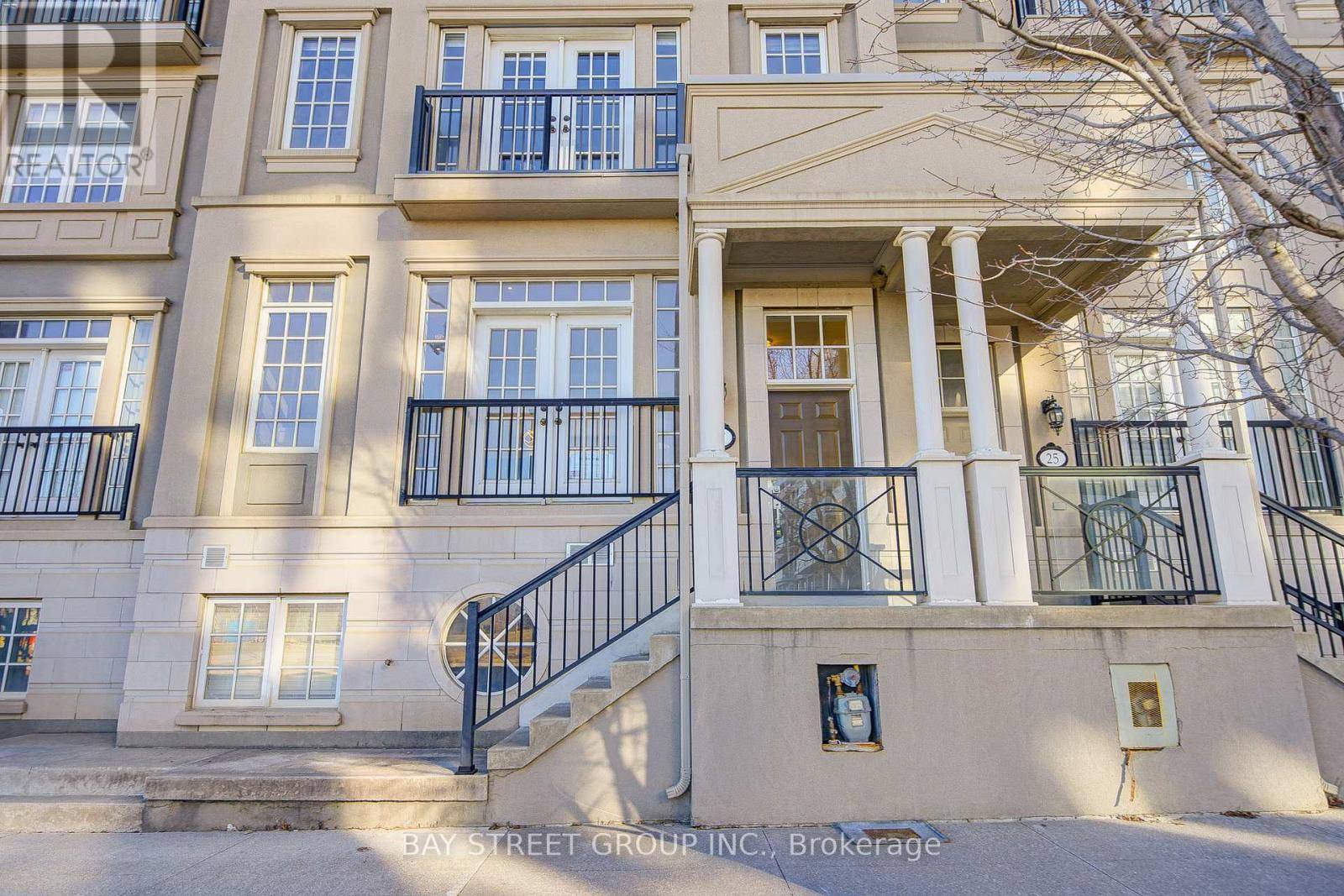 Markham (unionville), ON L6G0C1,27 ROUGE VALLEY DRIVE W