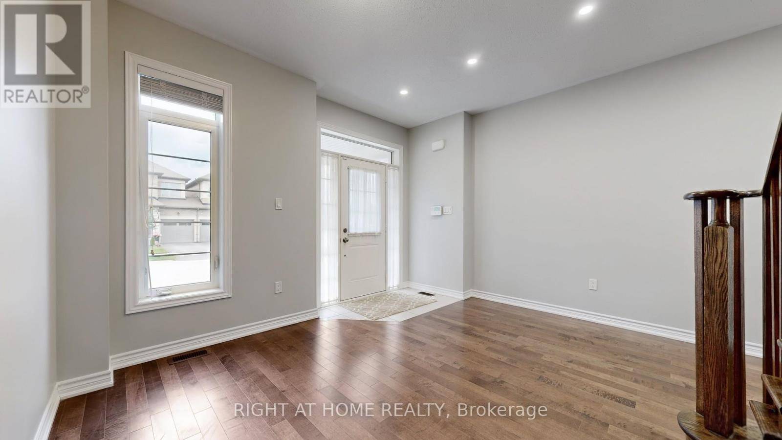 East Gwillimbury (queensville), ON L9N0S2,71 MONDIAL CRESCENT
