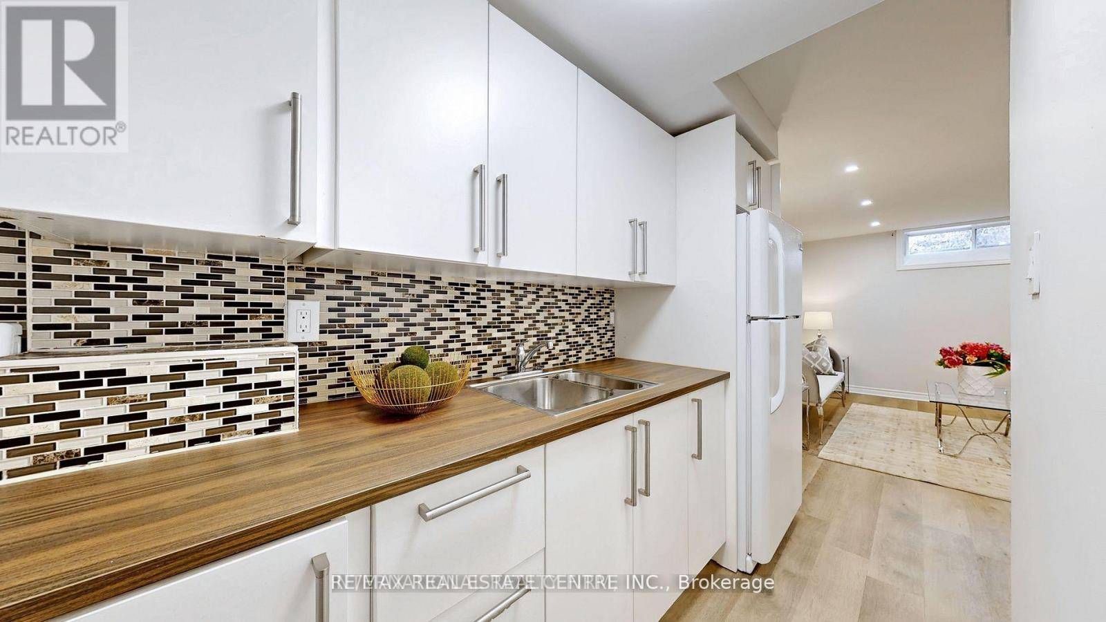 Richmond Hill (oak Ridges Lake Wilcox), ON L4E4E6,69 Bayswater AVE #BSMT