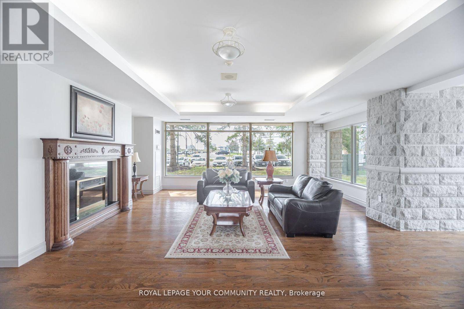 Vaughan (concord), ON L4K5N6,2502 Rutherford RD #112