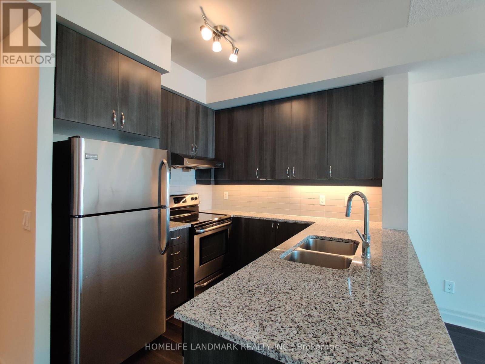 Markham (unionville), ON L6G0E3,8110 Birchmount RD #803