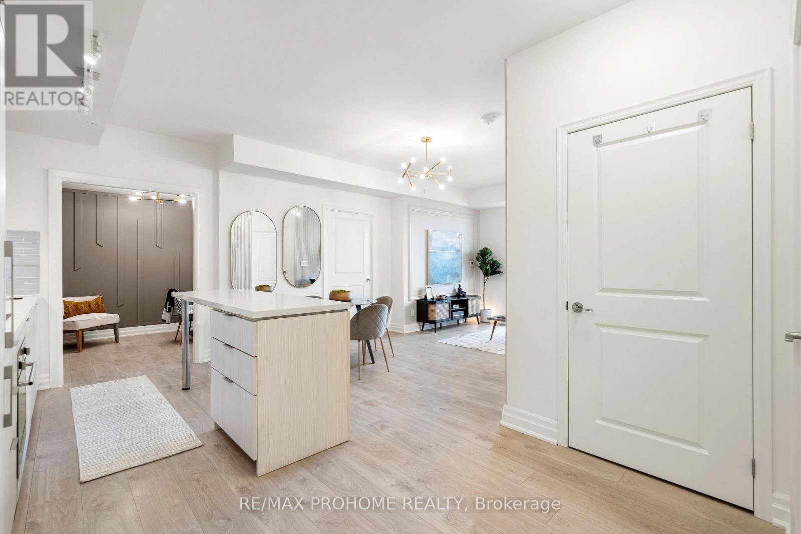 Markham (unionville), ON L6G0G8,8 Rouge Valley DR West #308b