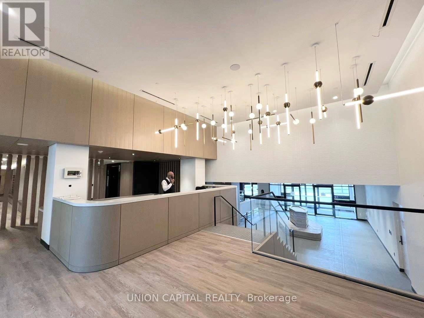 Vaughan (beverley Glen), ON L4J0L4,7950 Bathurst ST #917