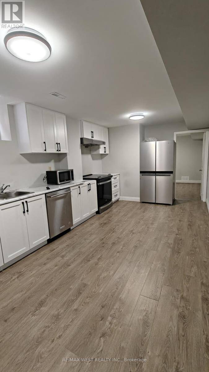 Vaughan (west Woodbridge), ON L4L6J1,197 Morning Star DR #Basement