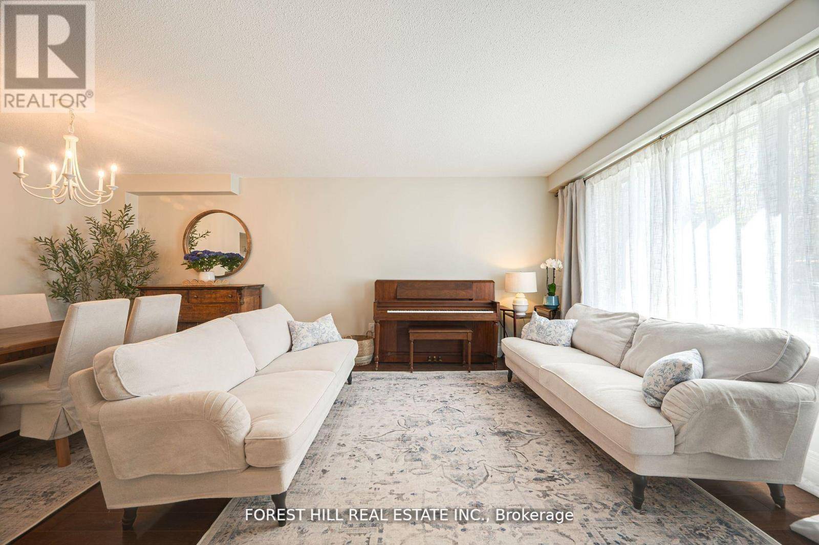 Newmarket (central Newmarket), ON L3Y5C9,473 DIXON BOULEVARD