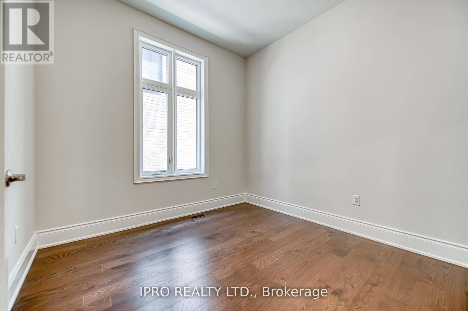 Vaughan (vellore Village), ON L3L0G9,160 WINTHROP CRESCENT