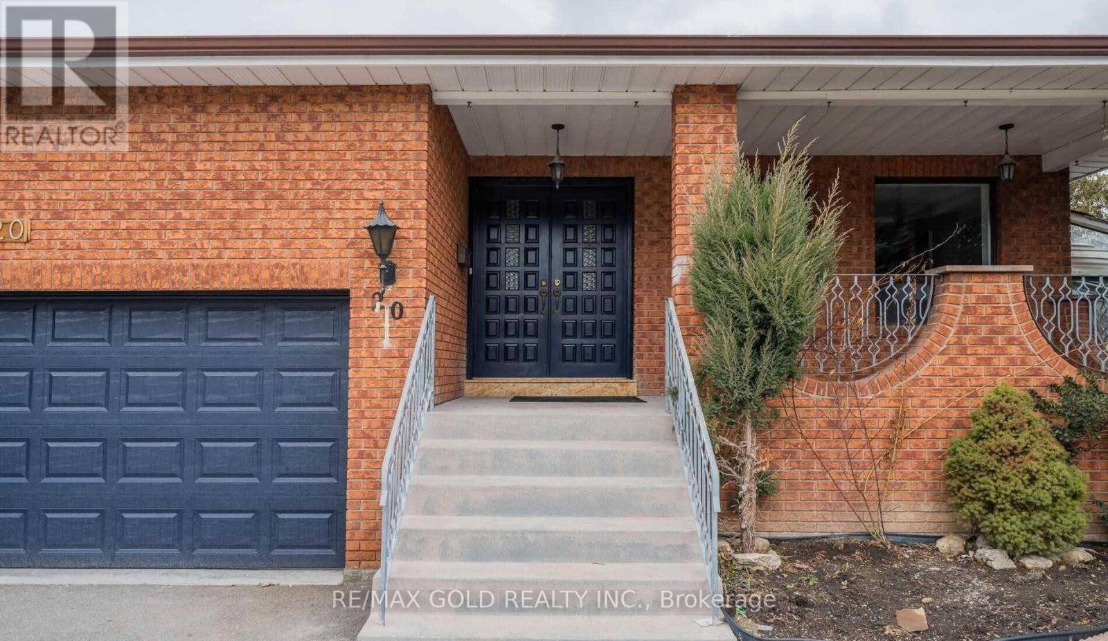 Richmond Hill (south Richvale), ON L4C6L9,20 GARDEN AVENUE
