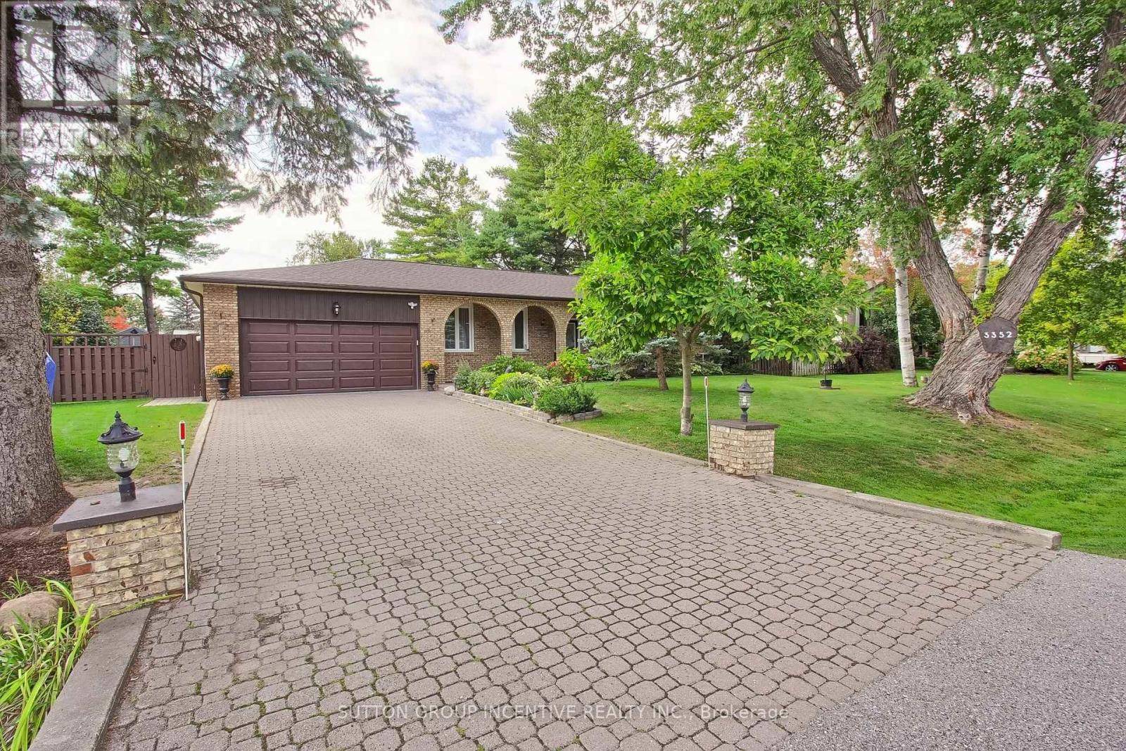 Innisfil, ON L9S2J8,3352 MASON DRIVE