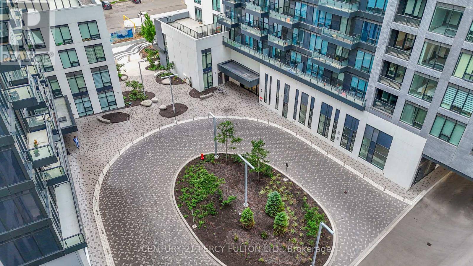 Richmond Hill (south Richvale), ON L4C5T6,3 Rosewater ST #TH 108