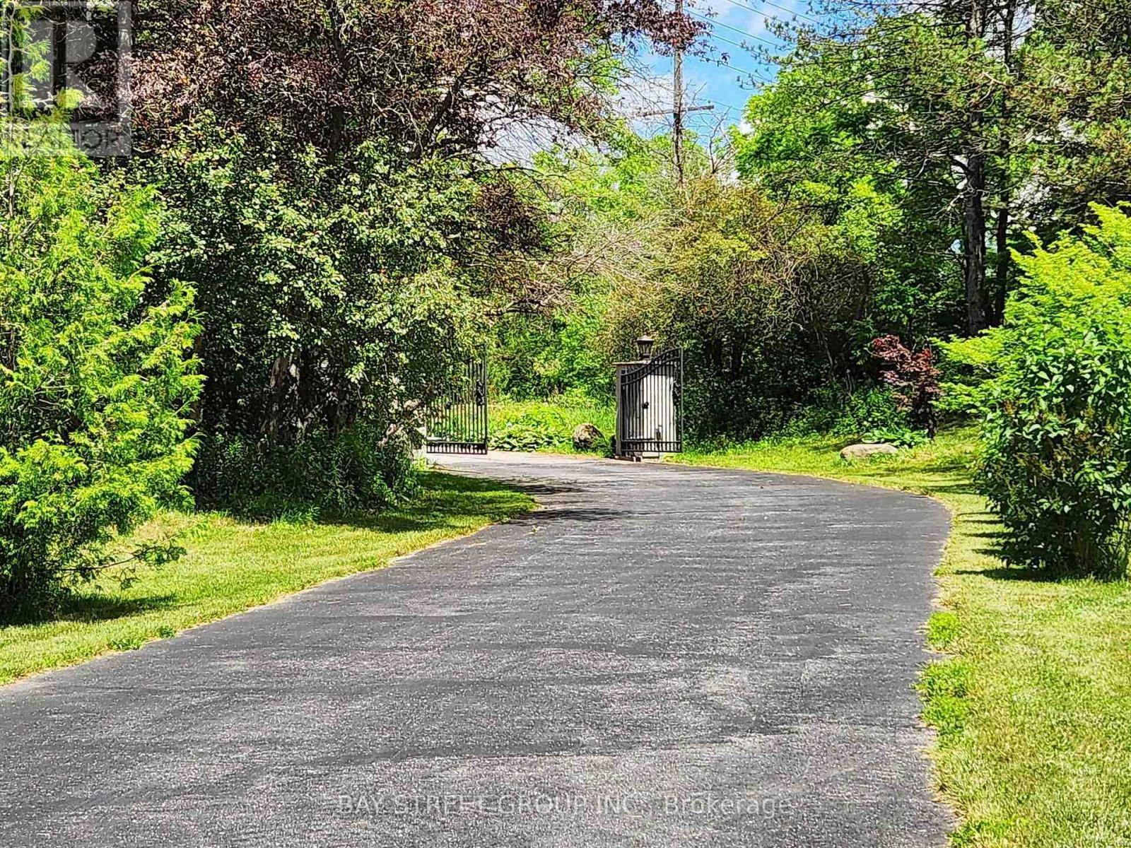 Whitchurch-stouffville, ON L3Y4W1,3141 VIVIAN ROAD