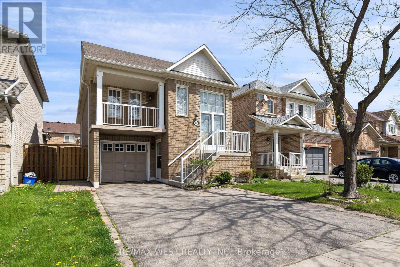 Vaughan (maple), ON L6A3R4,362 AVRO ROAD