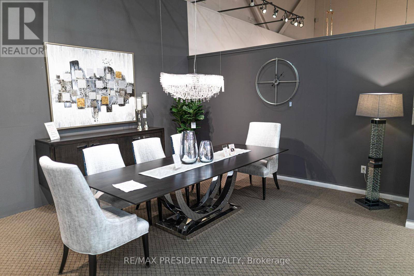 Vaughan (west Woodbridge Industrial Area), ON L4H0A8,8000 HWY 27 #9-10