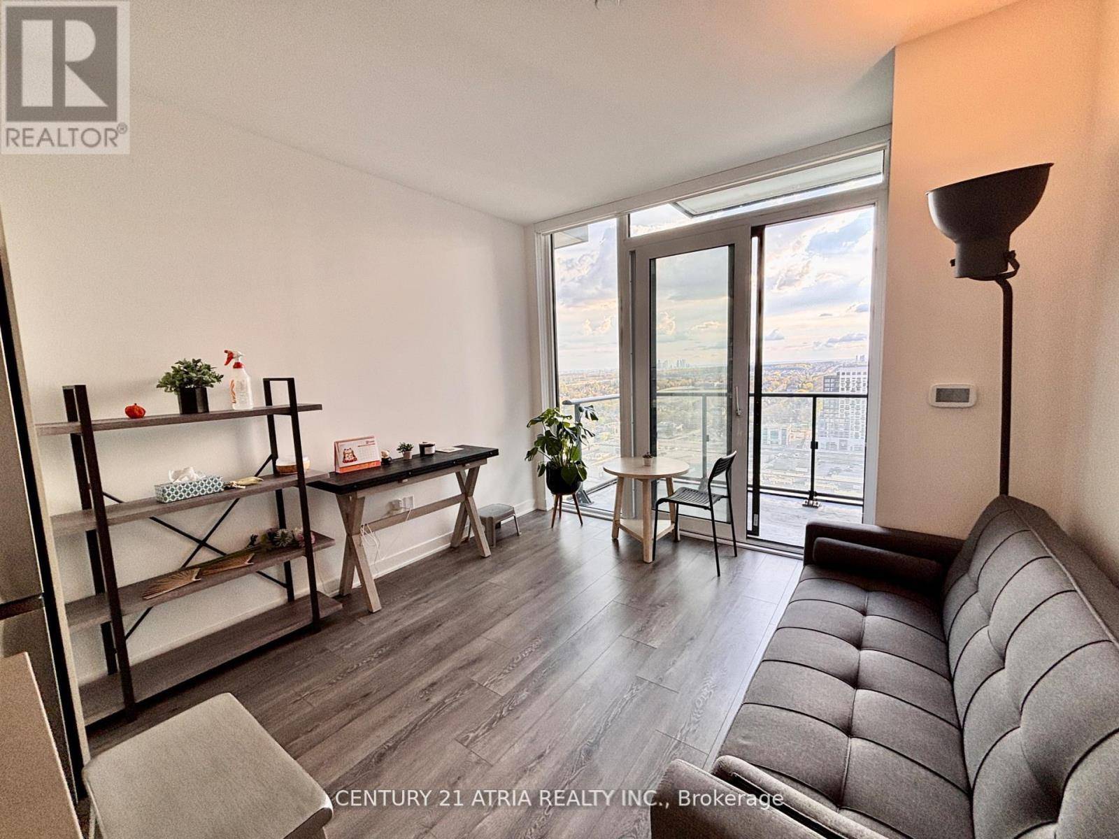 Richmond Hill (langstaff), ON L4B0H6,105 Oneida CRES #2101