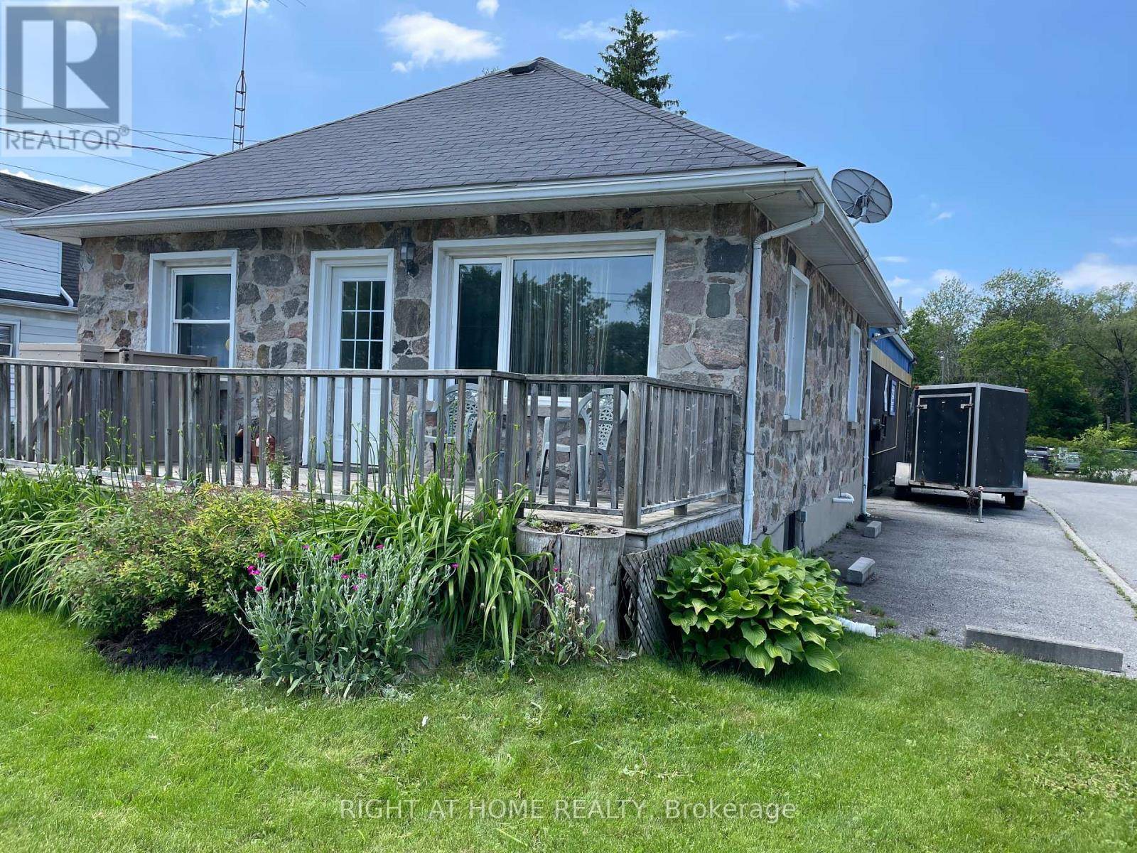 Uxbridge, ON L9P1C6,170 MAIN STREET N