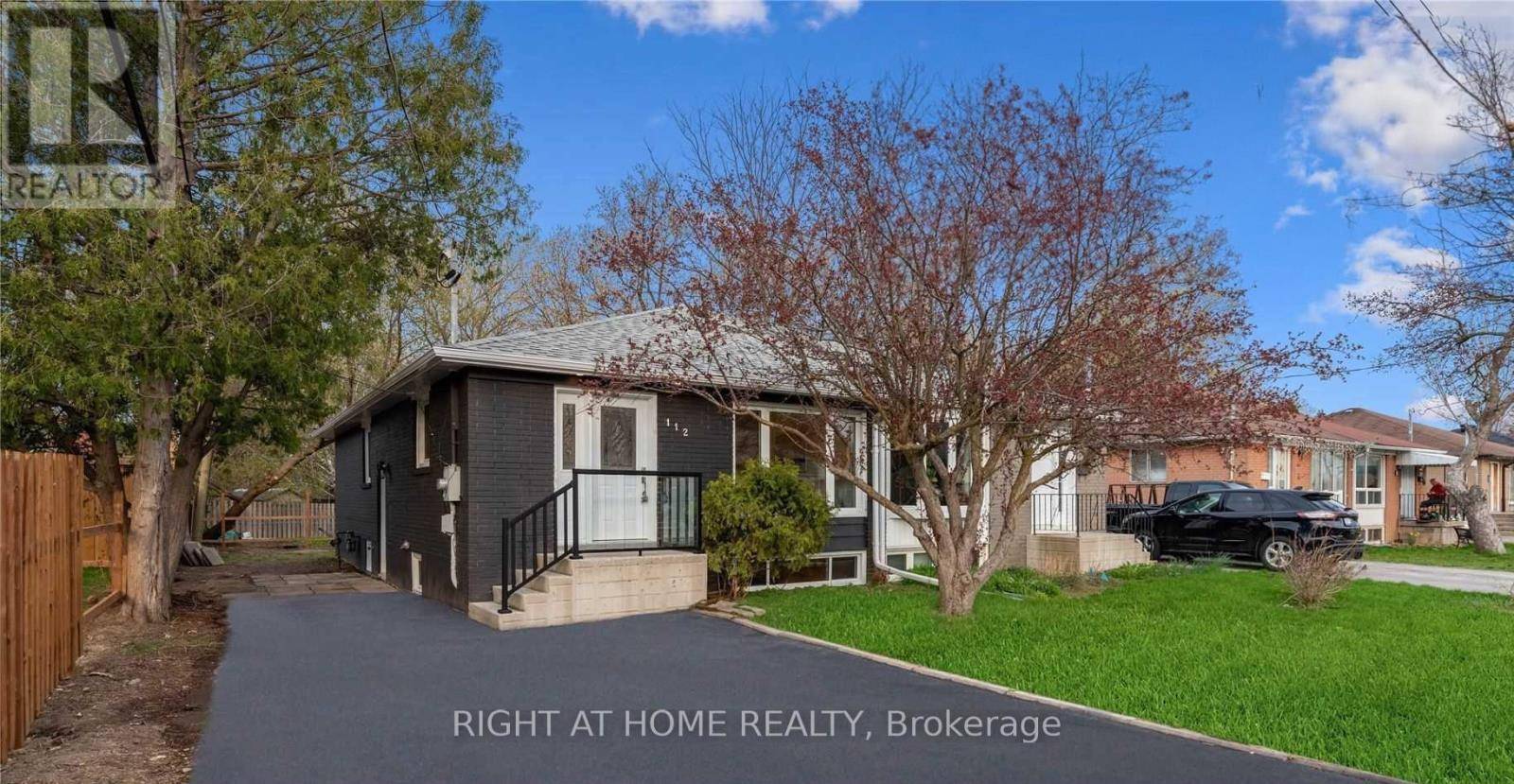 Newmarket (bristol-london), ON L3Y2T6,112 Walter AVE #Main