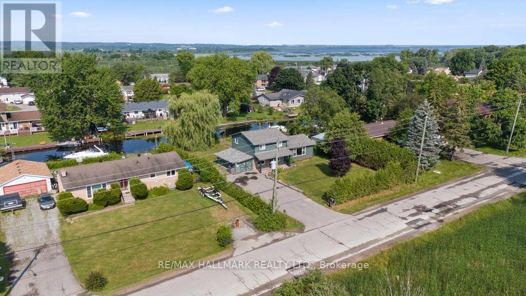 Georgina (keswick South), ON L4P1V1,720 LAKE DRIVE S