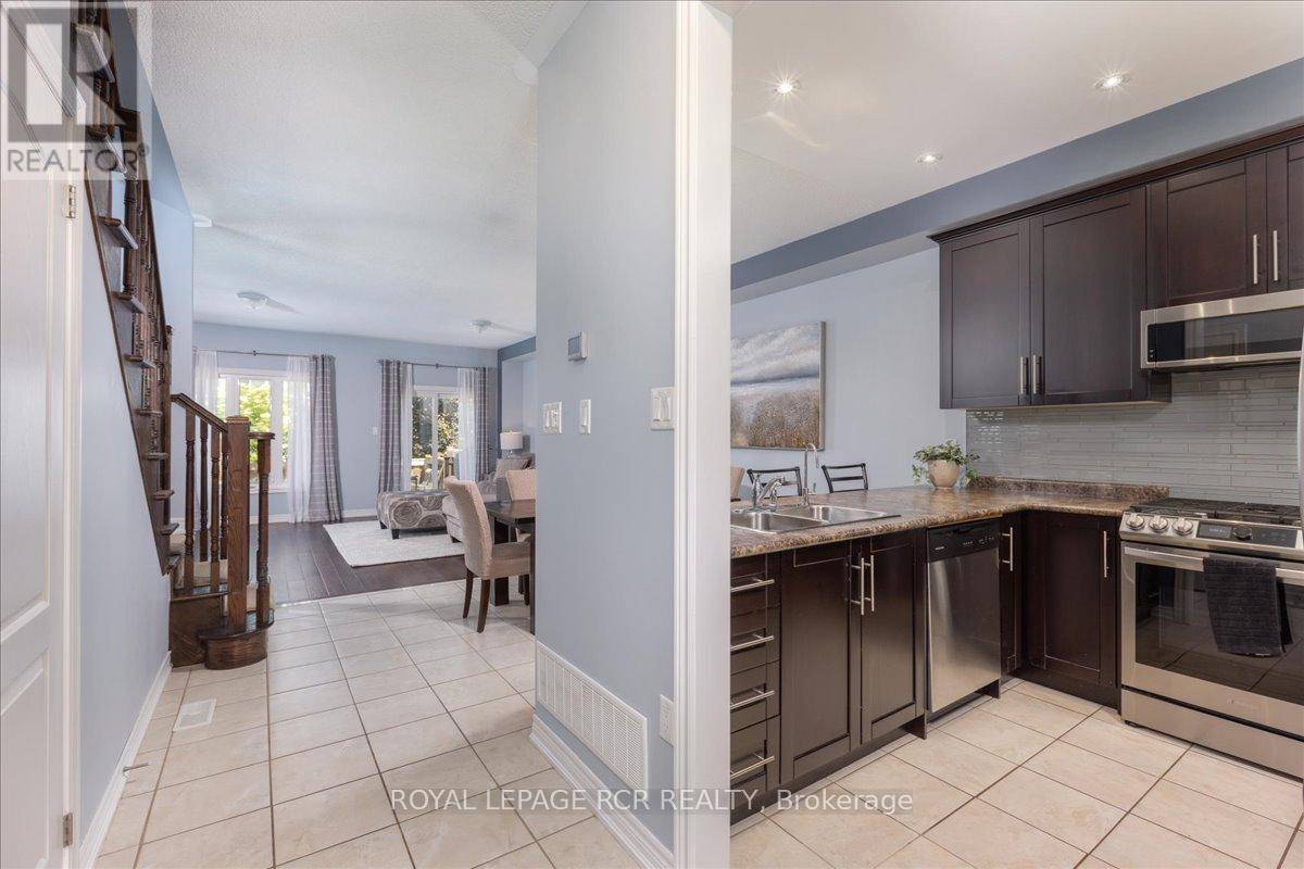 East Gwillimbury (mt Albert), ON L0G1M0,84 DONALD STEWART CRESCENT