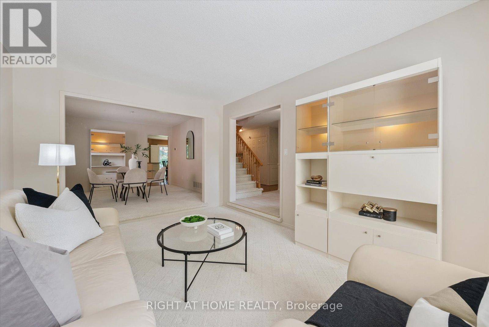 Richmond Hill (westbrook), ON L4C9E9,97 TOPHAM CRESCENT