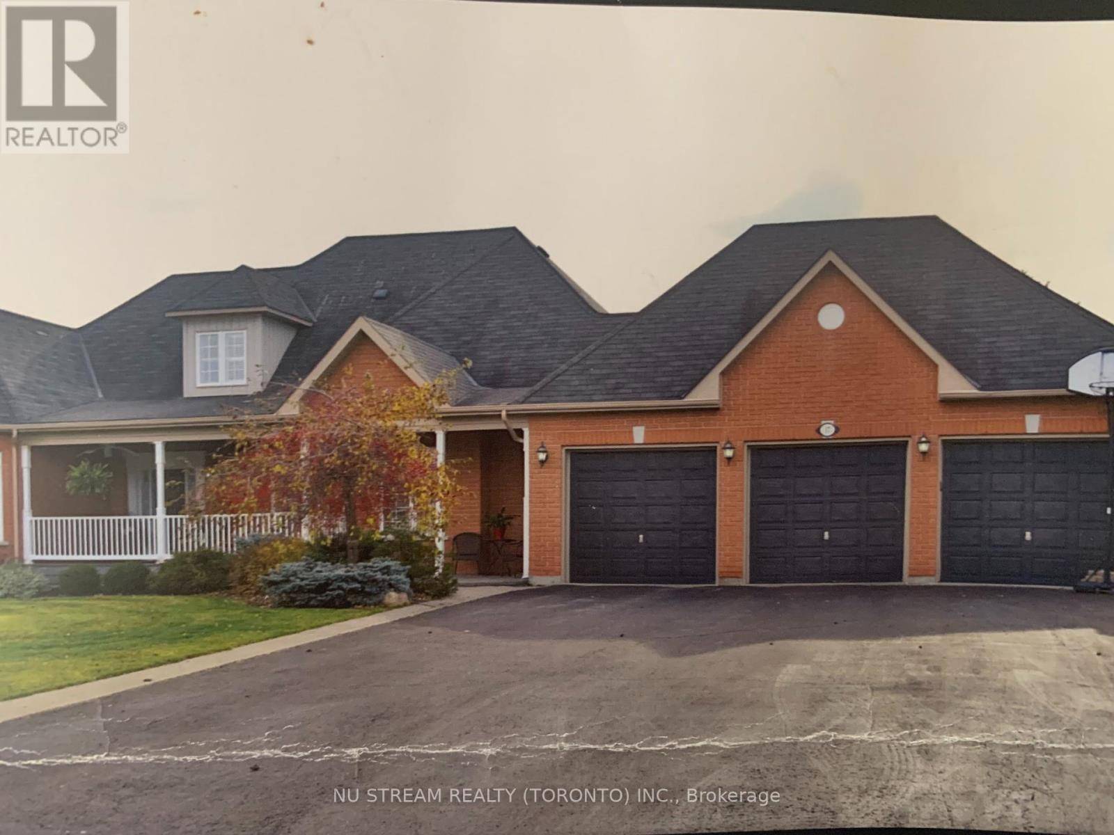 Uxbridge, ON L0C1A0,17 DEER RIDGE ROAD