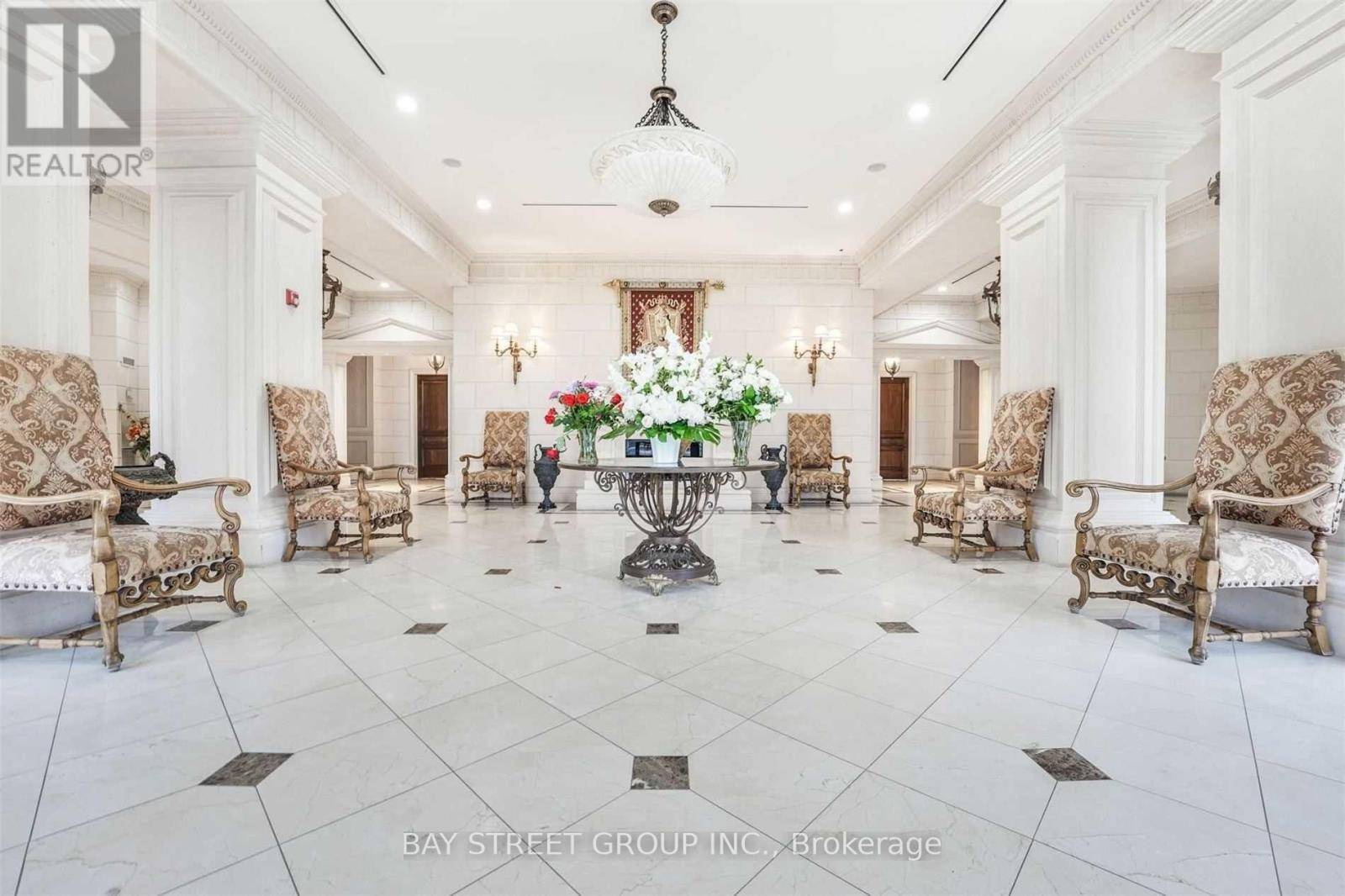Vaughan (maple), ON L6A0J7,9225 Jane ST #1406