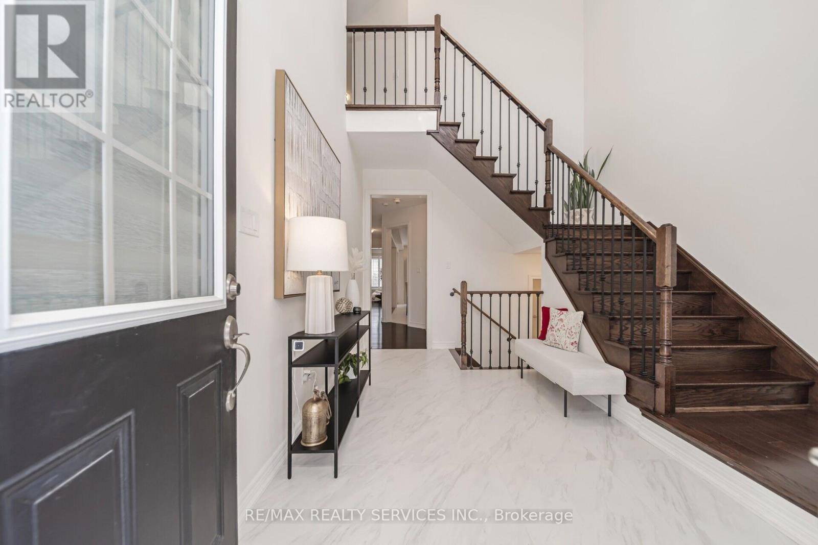 Vaughan (kleinburg), ON L4H4T9,564 MACTIER DRIVE