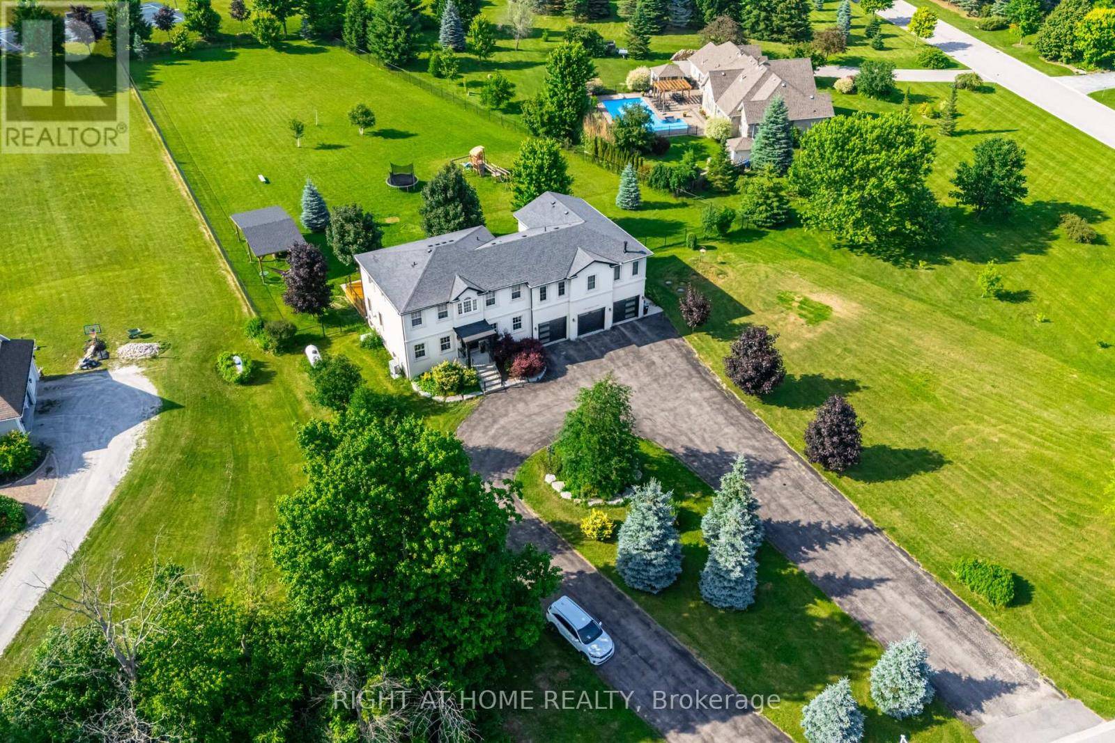 Bradford West Gwillimbury (bond Head), ON L0G1A0,130 ANDREWS DRIVE
