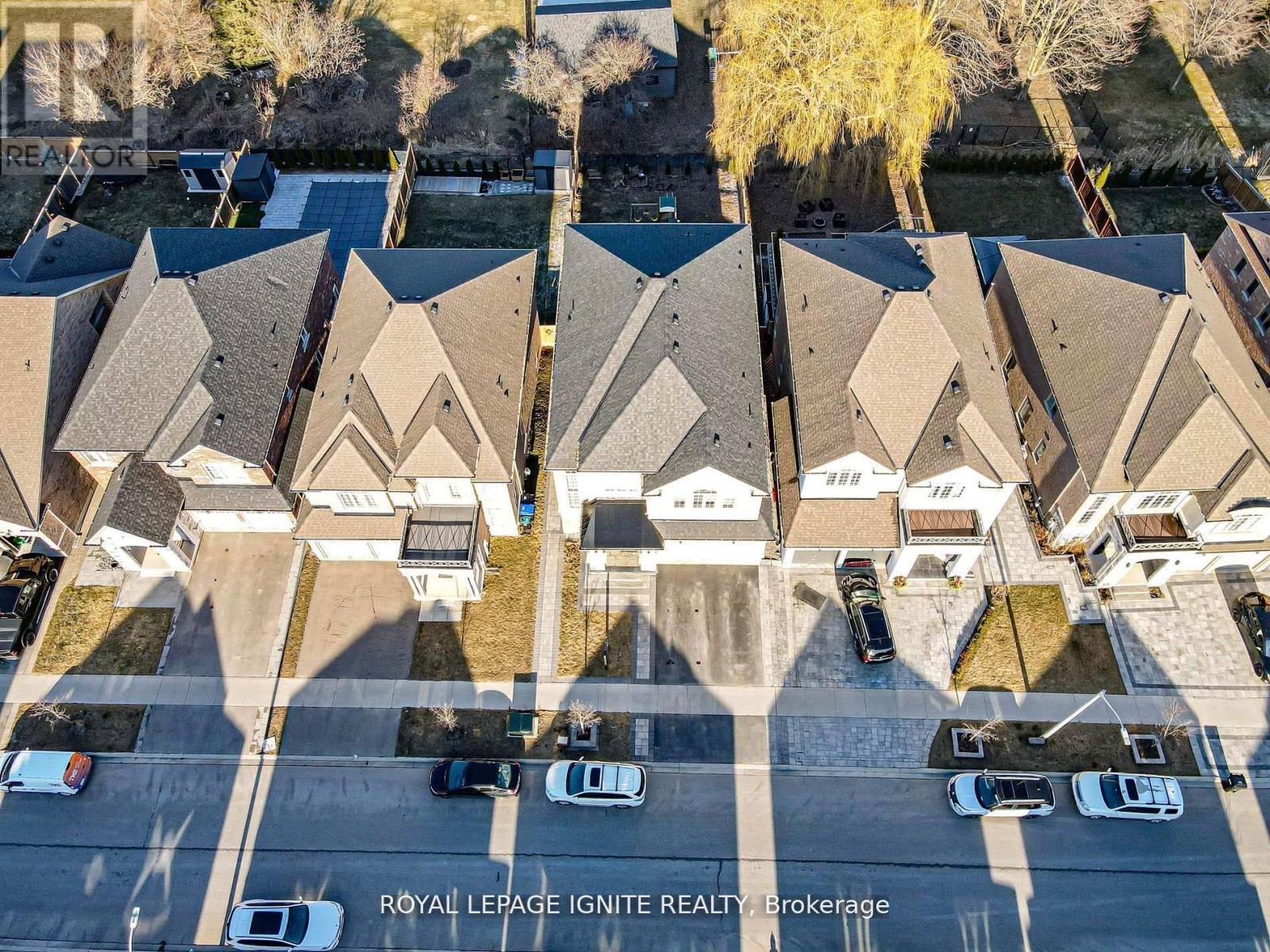 Bradford West Gwillimbury (bradford), ON L3Z0X1,61 GIBSON CIRCLE