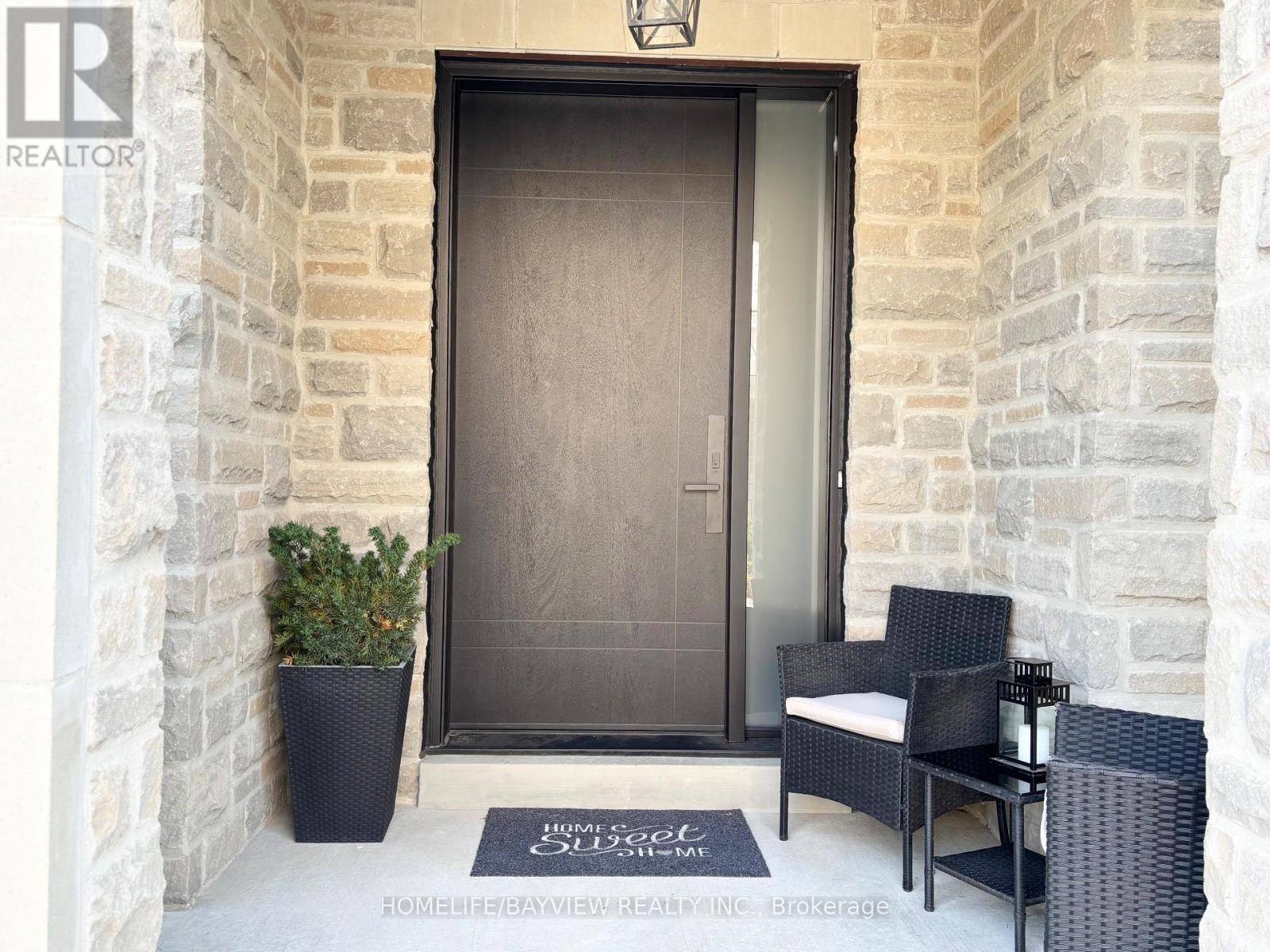 Richmond Hill (oak Ridges Lake Wilcox), ON L4E1B9,1 PLANTAIN LANE