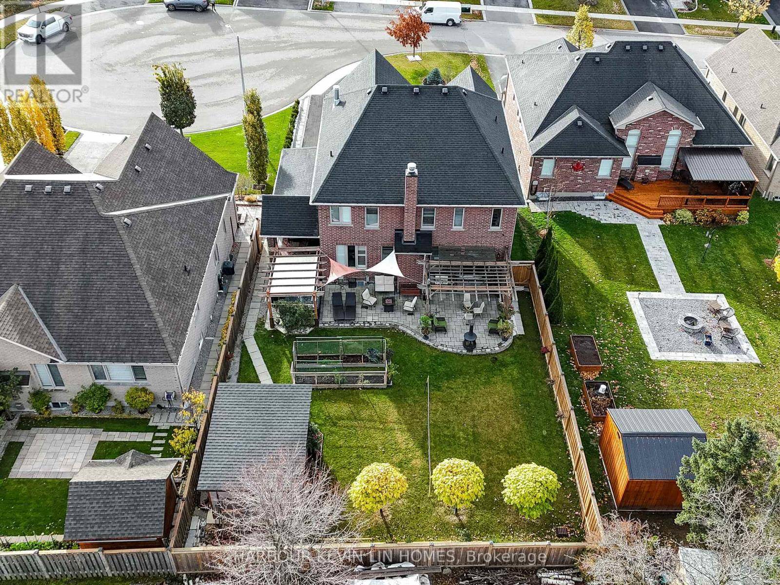 Innisfil (cookstown), ON L0L1L0,44 PHILSON COURT