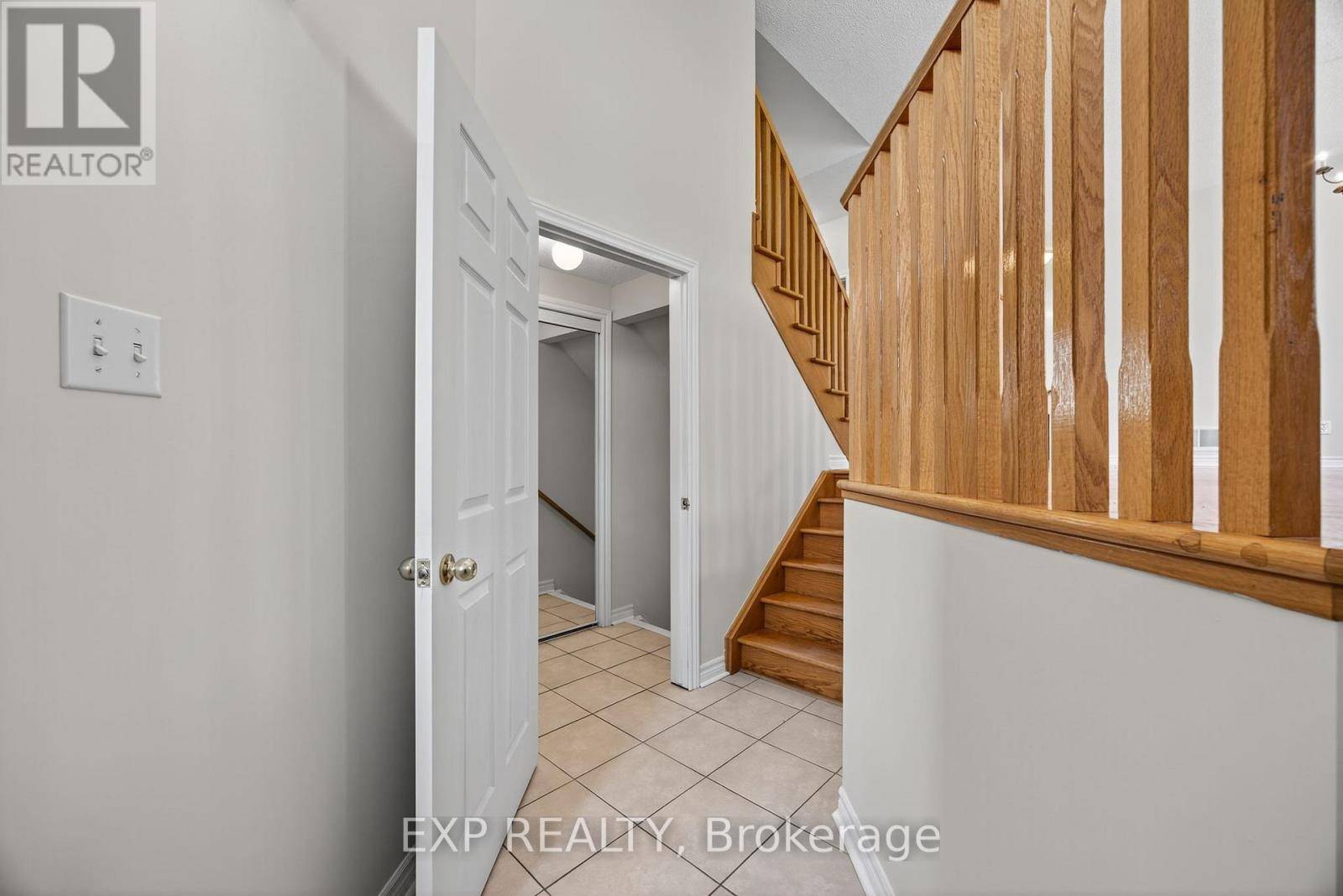 Richmond Hill (oak Ridges), ON L4E3T1,26 WOODHAVEN CRESCENT