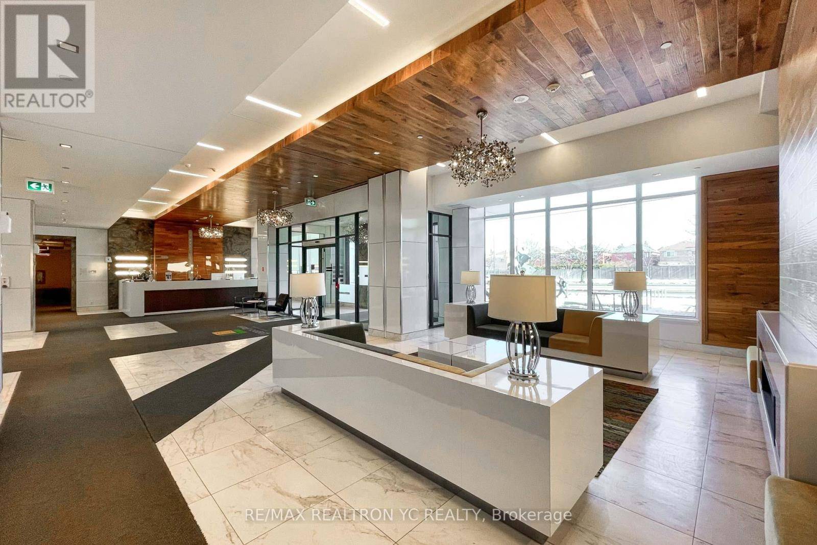 Vaughan (beverley Glen), ON L4J0J9,7900 Bathurst ST #528