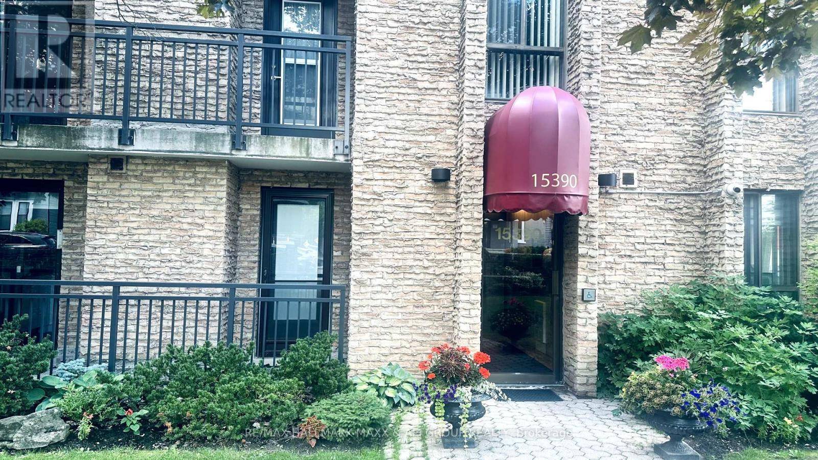 Aurora (aurora Heights), ON L4G1N8,15390 Yonge ST #201