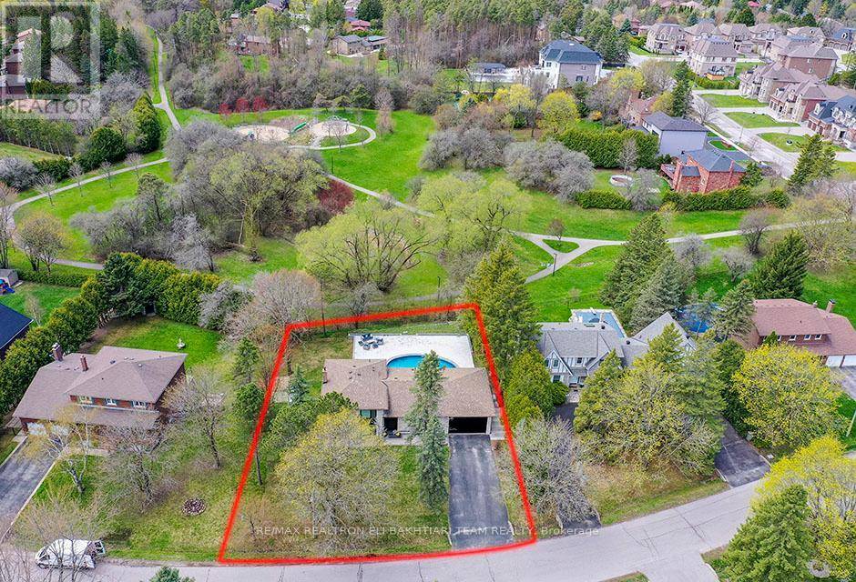 Richmond Hill (oak Ridges), ON L4E2P9,56 CYNTHIA CRESCENT