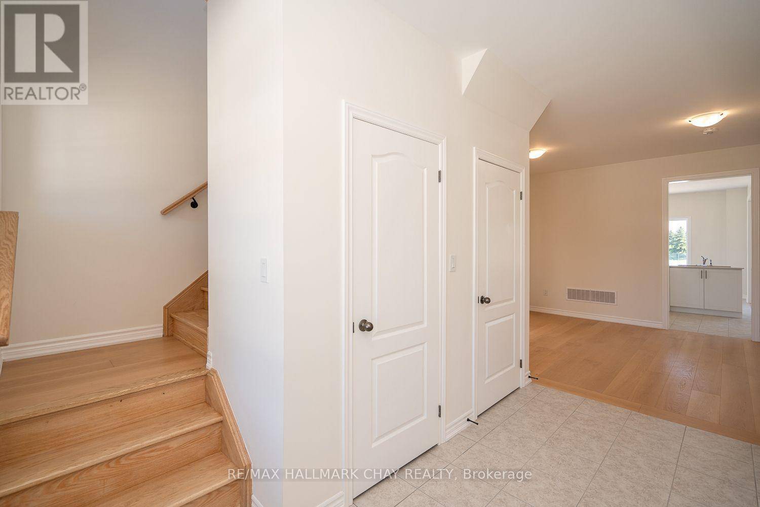 New Tecumseth (alliston), ON L9R0X1,21 FENN CRESCENT