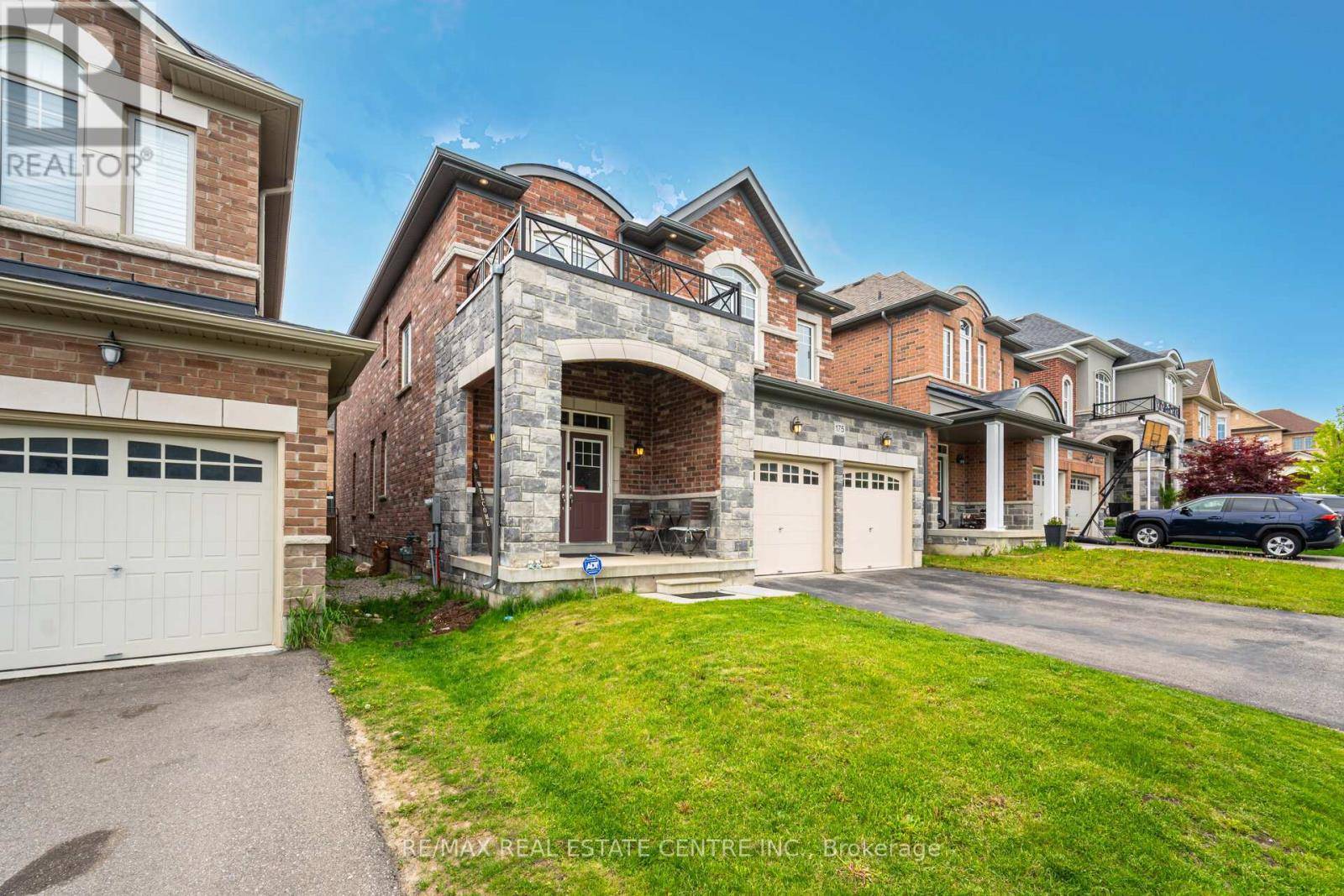 Bradford West Gwillimbury (bradford), ON L3Z2A6,175 BARROW AVENUE