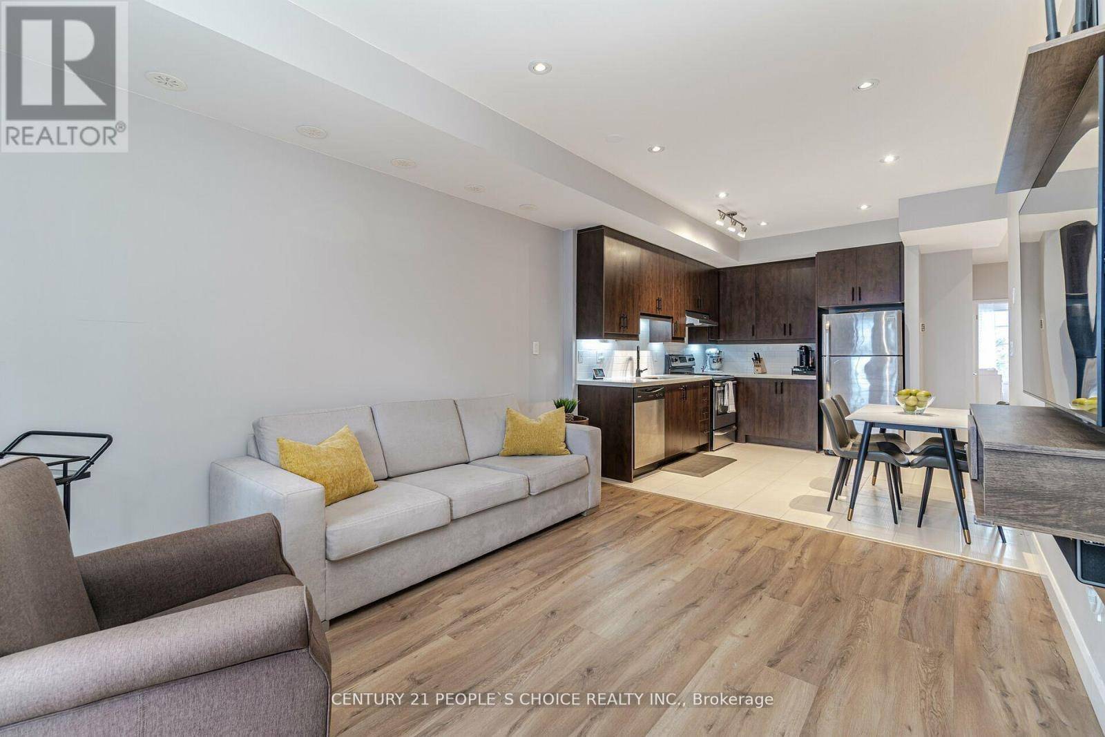 Vaughan (east Woodbridge), ON L4L0H4,26 Bruce ST #D12