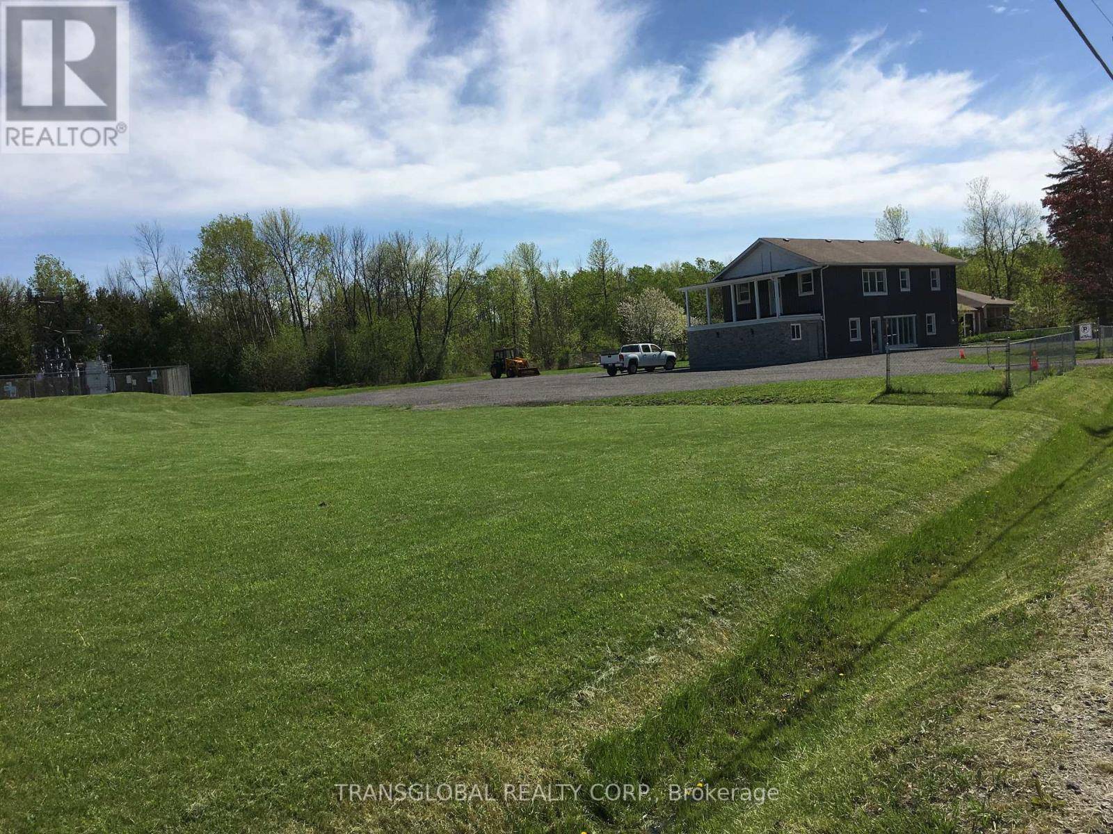 Georgina (historic Lakeshore Communities), ON L4P3E9,1035 METRO ROAD N