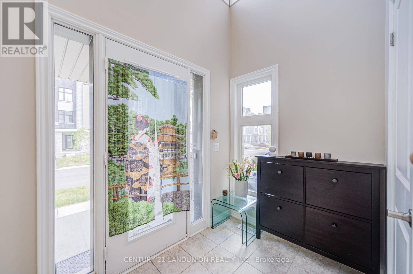 Richmond Hill, ON L4E1L2,65 PUISAYA DRIVE
