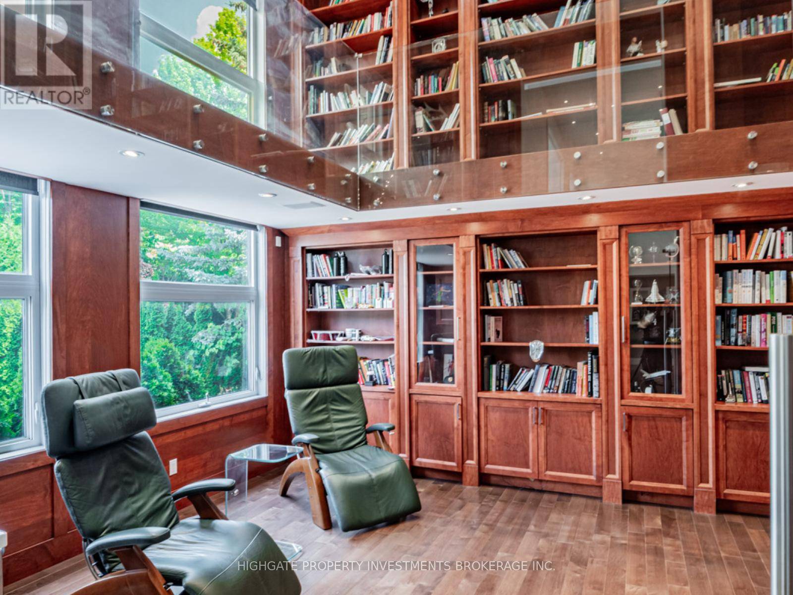 Vaughan (crestwood-springfarm-yorkhill), ON L4J1Y8,106 BROOKE STREET