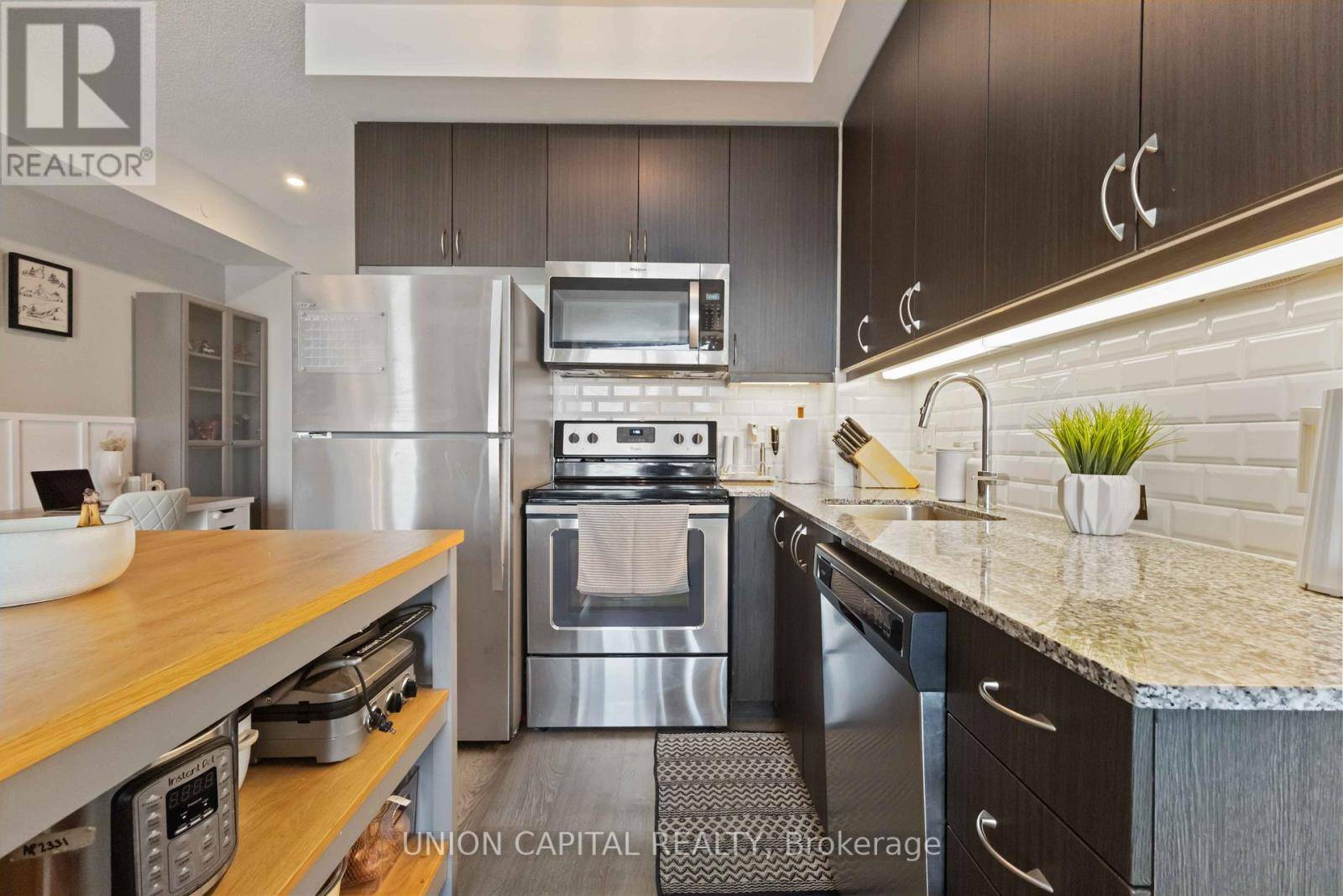 Markham (wismer), ON L6E0T9,9560 Markham RD #512