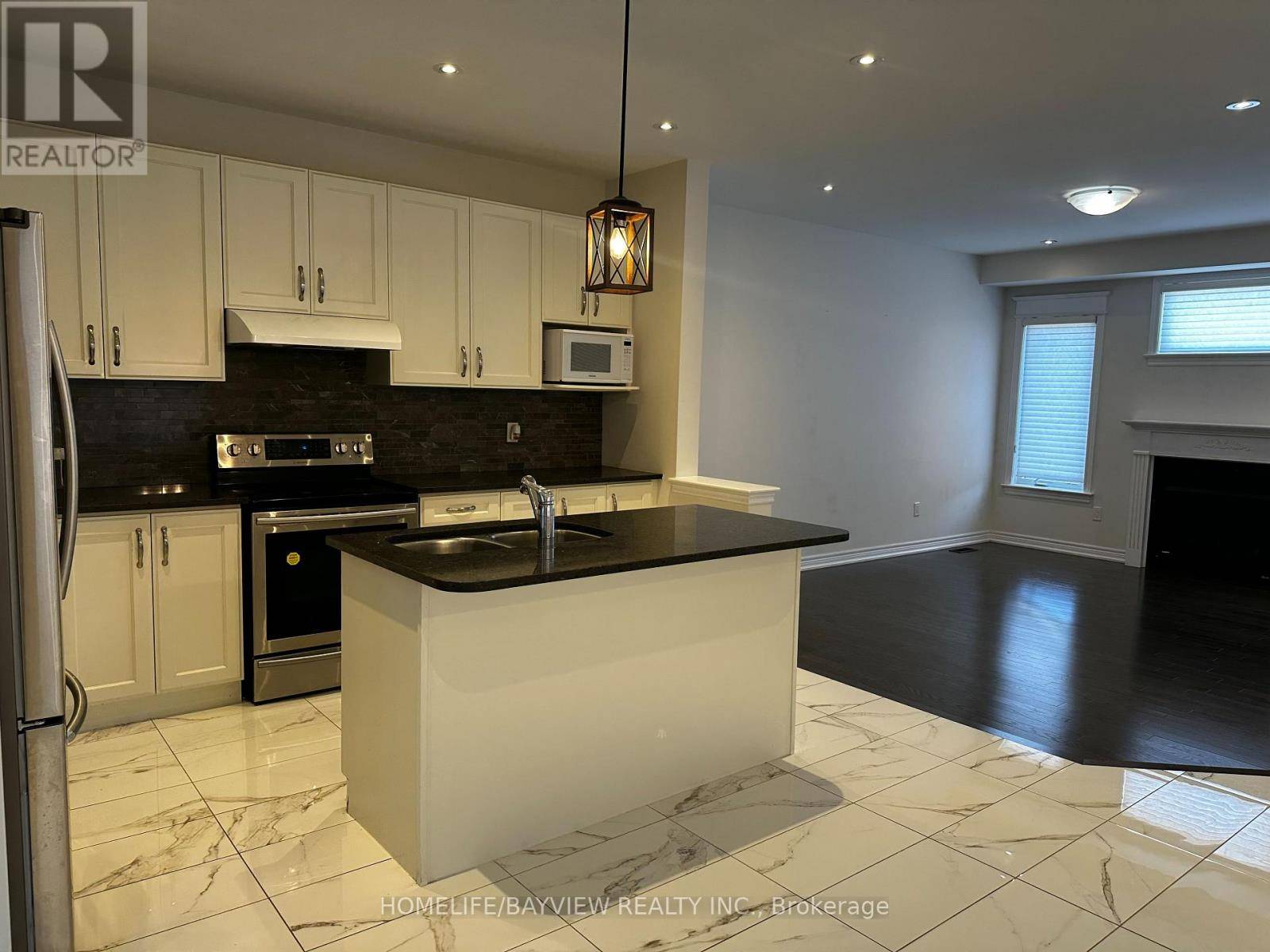 Richmond Hill (oak Ridges Lake Wilcox), ON L4E1E7,220 PARADELLE DRIVE
