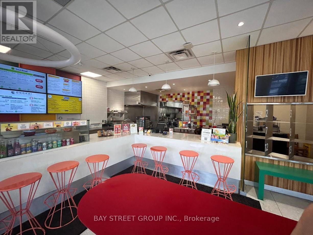 Aurora (aurora Highlands), ON L4G1N2,14846 YONGE STREET