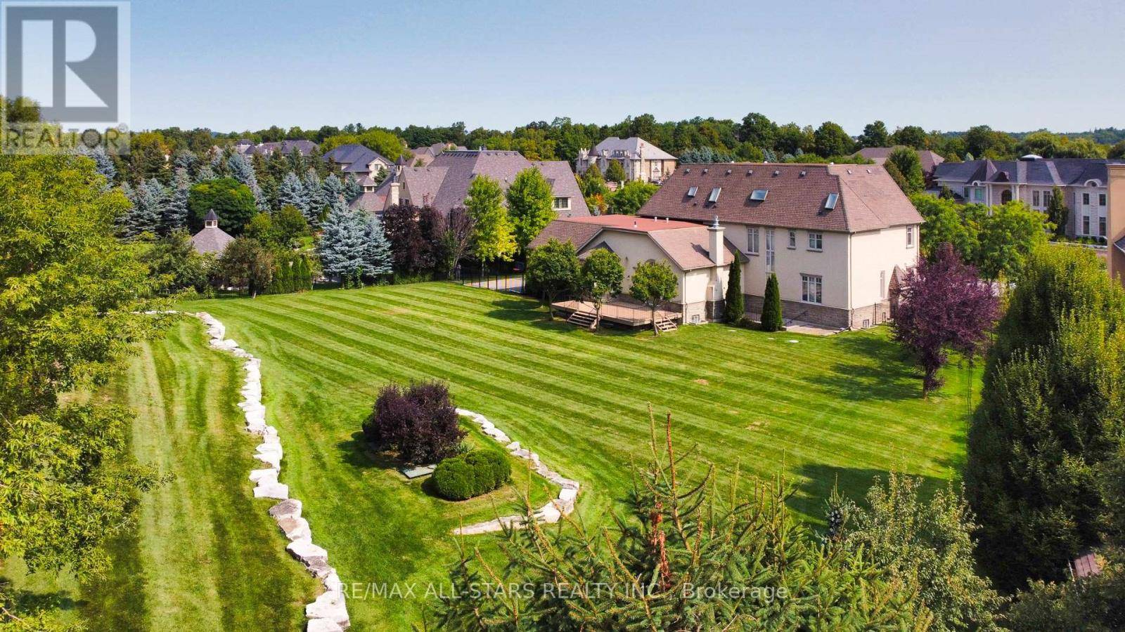 Vaughan (kleinburg), ON L0J1C0,70 RICHARD LOVAT COURT