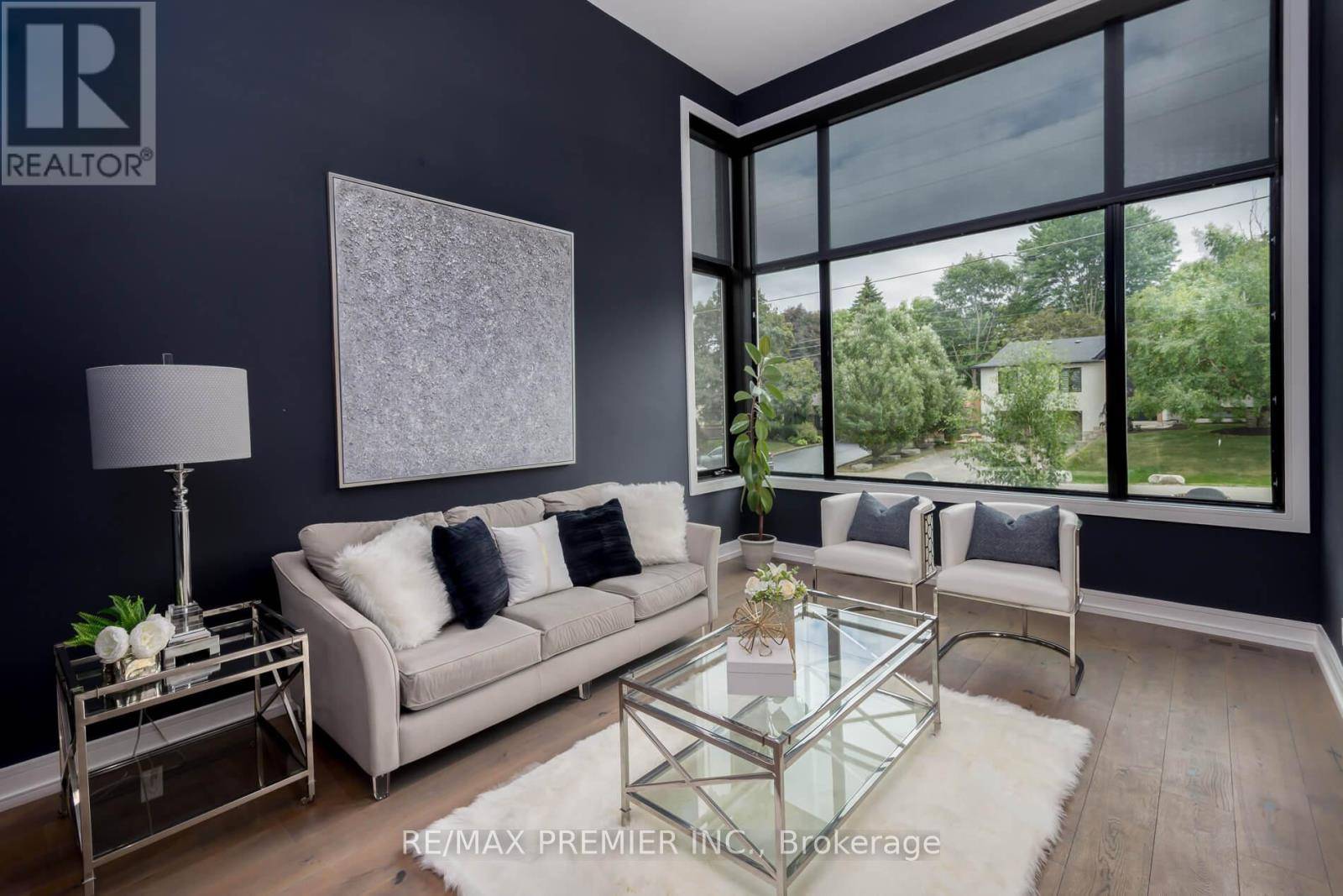 Vaughan (kleinburg), ON L0J1C0,32 SEVILLA BOULEVARD