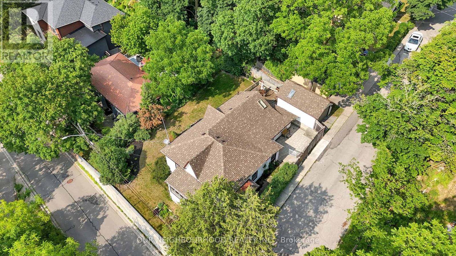 Newmarket (central Newmarket), ON L3Y3W5,313 SECOND STREET