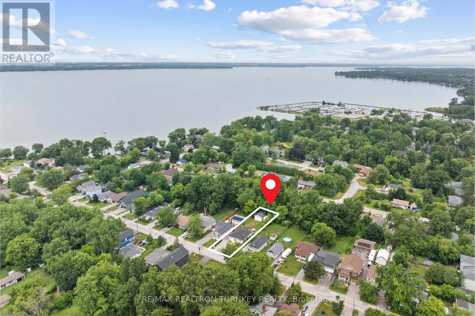 Georgina (keswick South), ON L4P2T2,212 BAYVIEW AVENUE