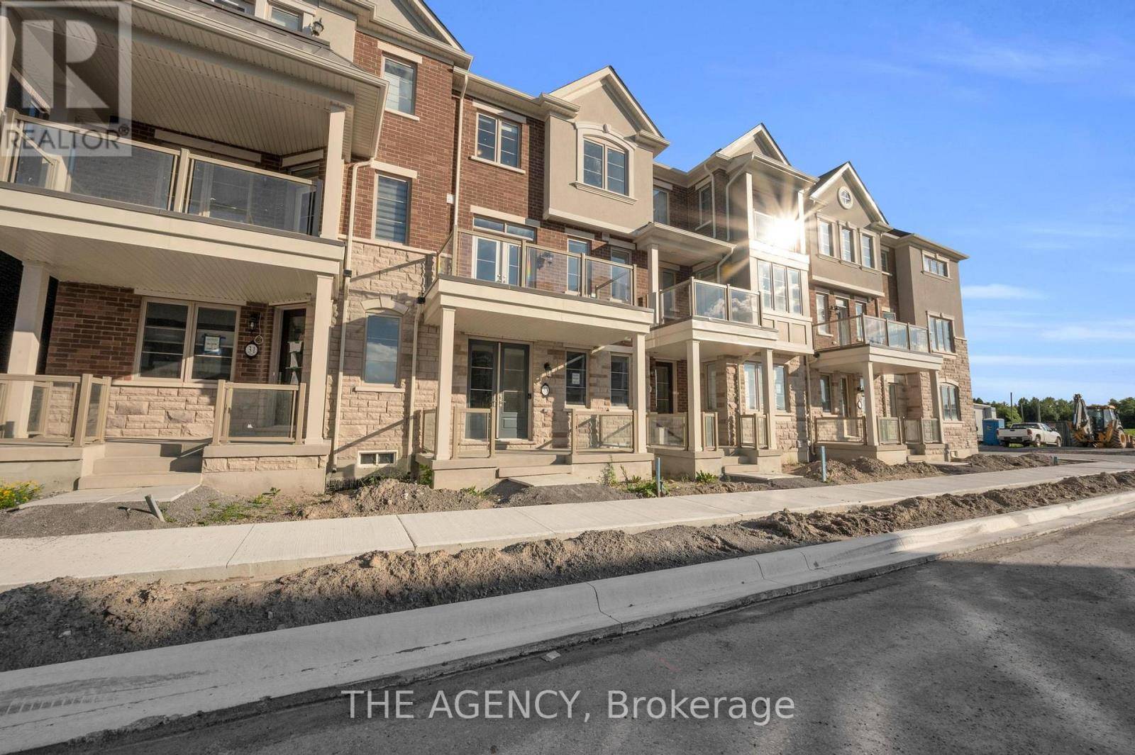 Markham (cornell), ON L6B1R3,33 BRUCE BOYD DRIVE