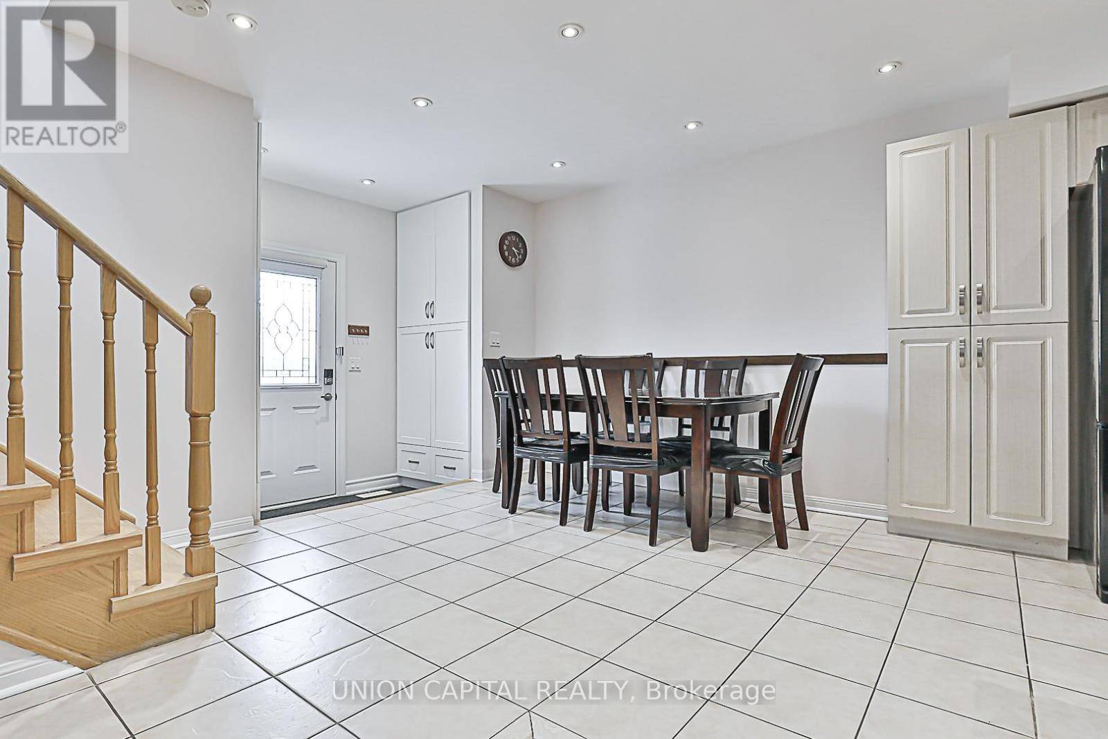 Markham (berczy), ON L6C2S5,533 BUR OAK AVENUE